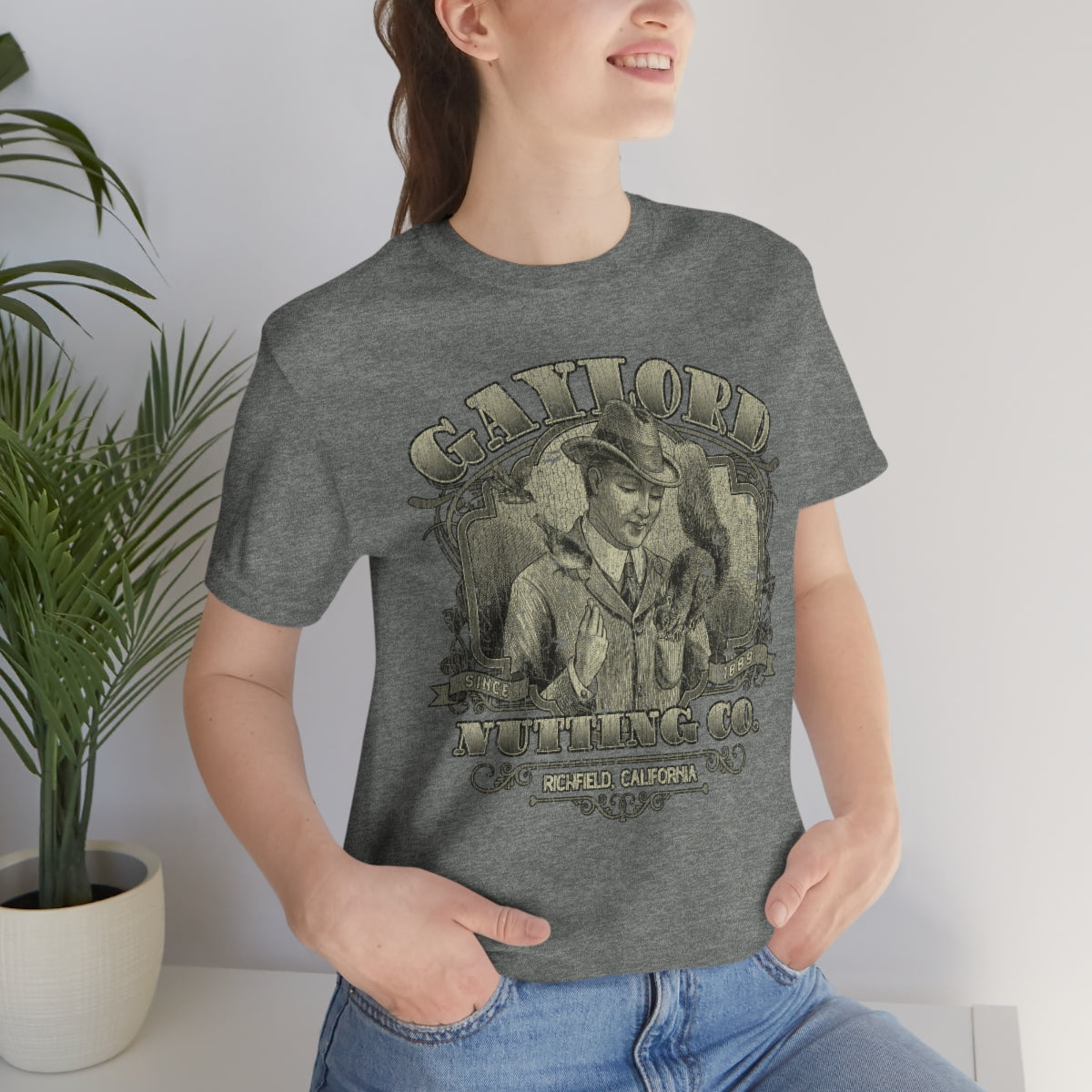 Gaylord Nutting Co. 1889 Vintage Men's T-Shirt