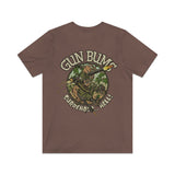 Gun Bums, Surrender... Hell! 1967 Vintage Men's T-Shirt