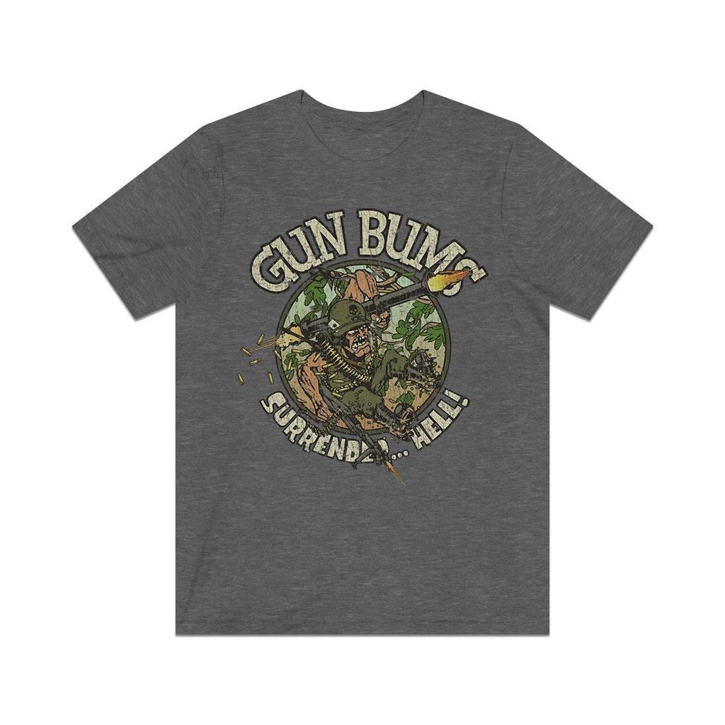 Gun Bums, Surrender... Hell! 1967 Vintage Men's T-Shirt