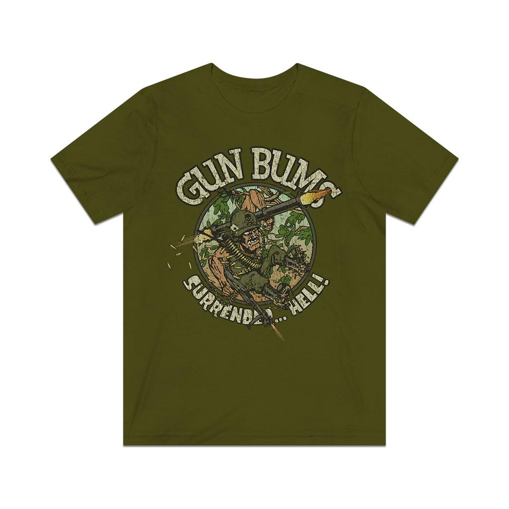 Gun Bums, Surrender... Hell! 1967 Vintage Men's T-Shirt