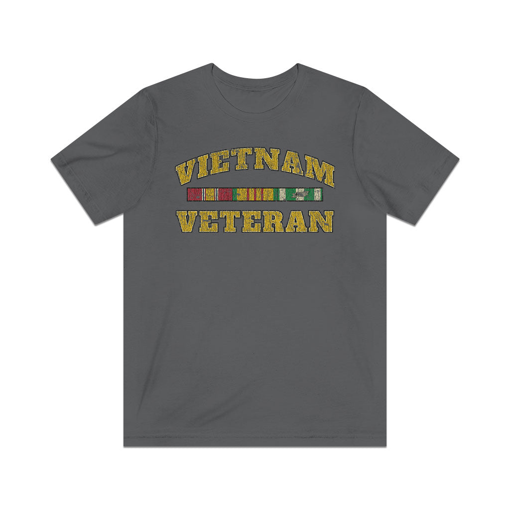 Vietnam Veteran Award Ribbons 1960 Vintage Men's T-Shirt