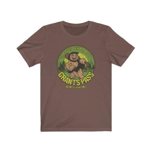 Wild About Grants Pass 1971 Vintage Men's T-Shirt - Image 3